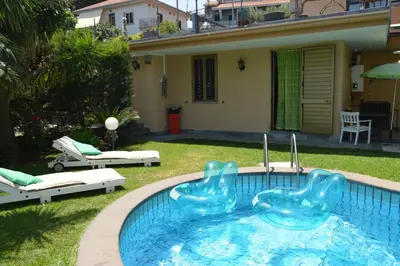 Piscina di La Tavernetta Dell'Etna o nelle vicinanze