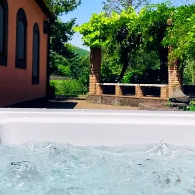 Panoramic Villa with Jacuzzi - Relaxing Oasis on Etna