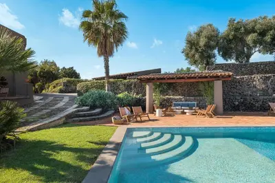 Piscina di Villa Continella o nelle vicinanze