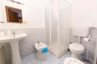 Bagno di Tra L'Etna E Il Mare B&B