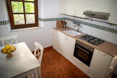 Cucina o angolo cottura di Villa Iolanda-Sive Natura Wine&House