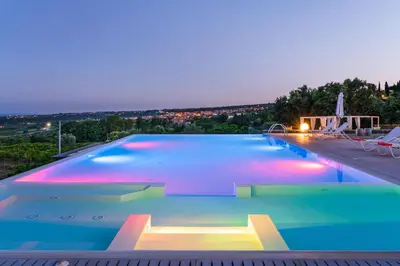 Piscina di Kepos Etna Relais & Exclusive Spa o nelle vicinanze