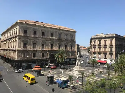 Vista generica su Catania o vista sulla città dall'interno dell'affittacamere