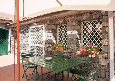 Planimetria di House with garden near the sea