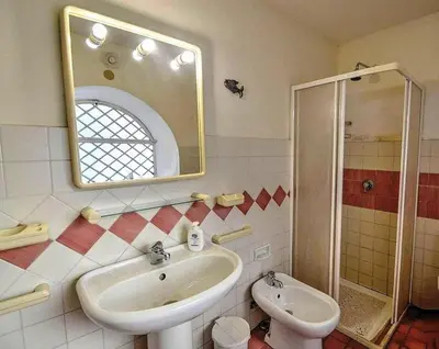 Planimetria di House with garden near the sea
