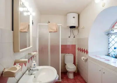 Planimetria di House with garden near the sea