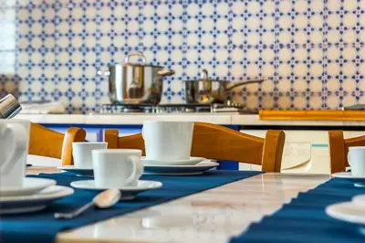 Set per la preparazione di tè e caffè presso Les Suites - Apartments