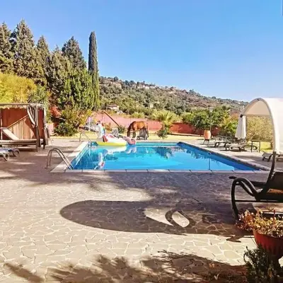 Villa Alessio - Case Vacanza con Piscina sull'Etna