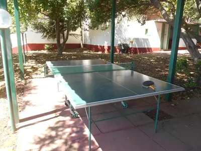 Attrezzature per ping pong presso Al Villino Sunset appartamento in villa con piscina o nelle vicinanze