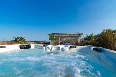 Piscina di Mediterranean Charm villa con piscina al mare o nelle vicinanze