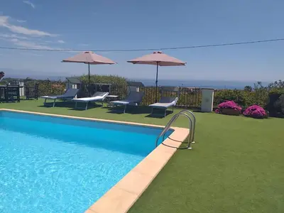 Piscina di Uno sguardo in paradiso o nelle vicinanze