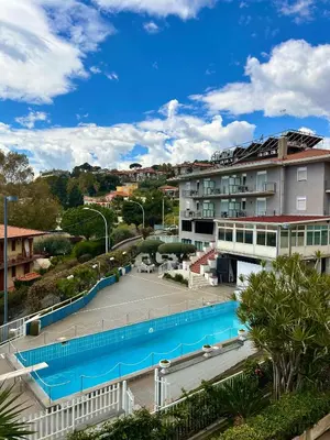 Piscina di Hotel Lachea o nelle vicinanze