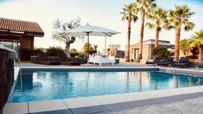 Piscina di Holiday Homes Borgo Papardo o nelle vicinanze