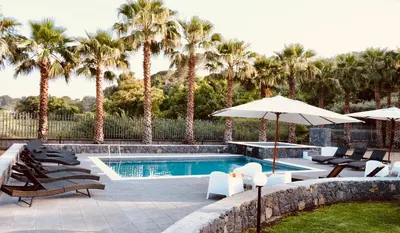 Piscina di Holiday Homes Borgo Papardo o nelle vicinanze