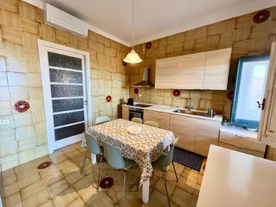 Cucina o angolo cottura di Le Vigne - Villa overlooking Etna