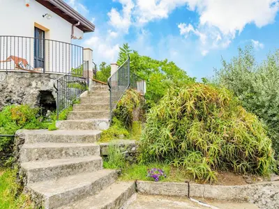 Giardino di Villa with pool and panoramic surroundings