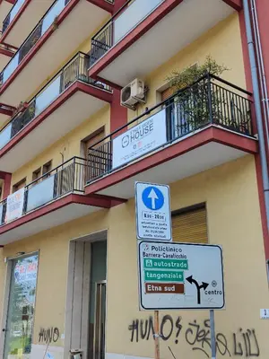 Certificato, attestato, insegna o altro documento esposto da Etnea Gioeni House Suite