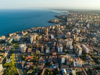 Vista generica su Catania o vista sulla città dall'interno dell'affittacamere
