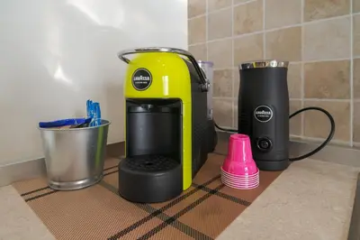 Set per la preparazione di tè e caffè presso Barraco's House