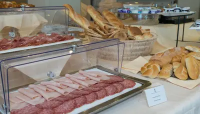 Cibo presso l'hotel o nelle vicinanze