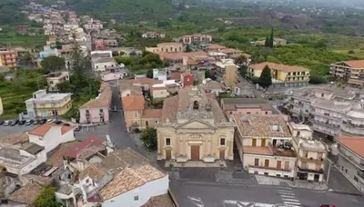 Vista generica su Mascali o vista sulla città dall'interno dell'appartamento