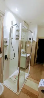 Bagno di Policlinico La casa sotto il pergolato