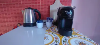 Set per la preparazione di tè e caffè presso Torello Holiday Home