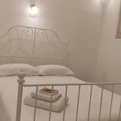 Vicolo Stretto