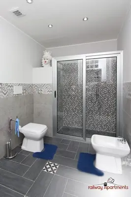 Bagno di Railway Apartments