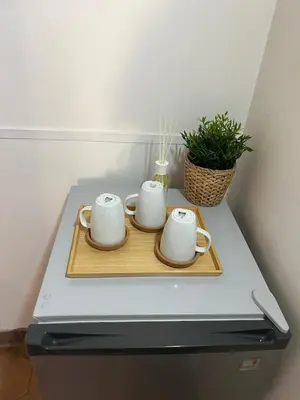 Set per la preparazione di tè e caffè presso Il carrubo