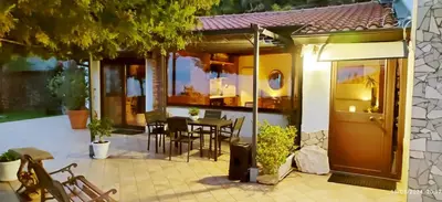 Patio o area all'aperto di Sicilian Sunrise Host