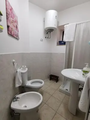Bagno di Esclusivo Cortile Duca D'Aosta ai piedi dell'ETNA