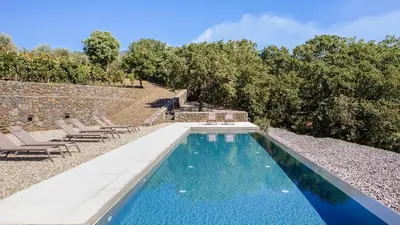 Piscina di Sciaraviva o nelle vicinanze