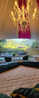 Area soggiorno di Bubble Glamping Sicily
