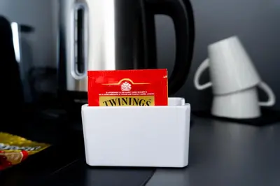 Set per la preparazione di tè e caffè presso ZOE LUXURY SUITES
