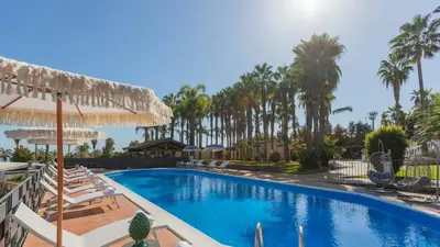 Piscina di VILLA INGRID 12, Emma Villas o nelle vicinanze