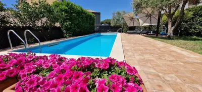Piscina di Villa con fascino antico e comfort moderno o nelle vicinanze
