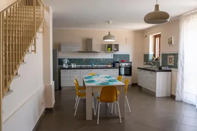 Cucina o angolo cottura di GuestHost - Villa Marazia with Garden and Parking!