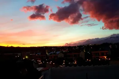 Alba o tramonto visti dall'interno della casa vacanze o dai dintorni